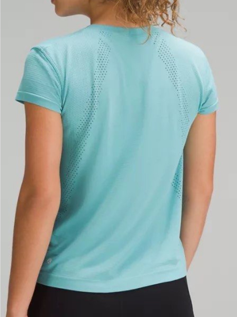 Lululemon Train to Be short sleeve t shirt size 14 blue